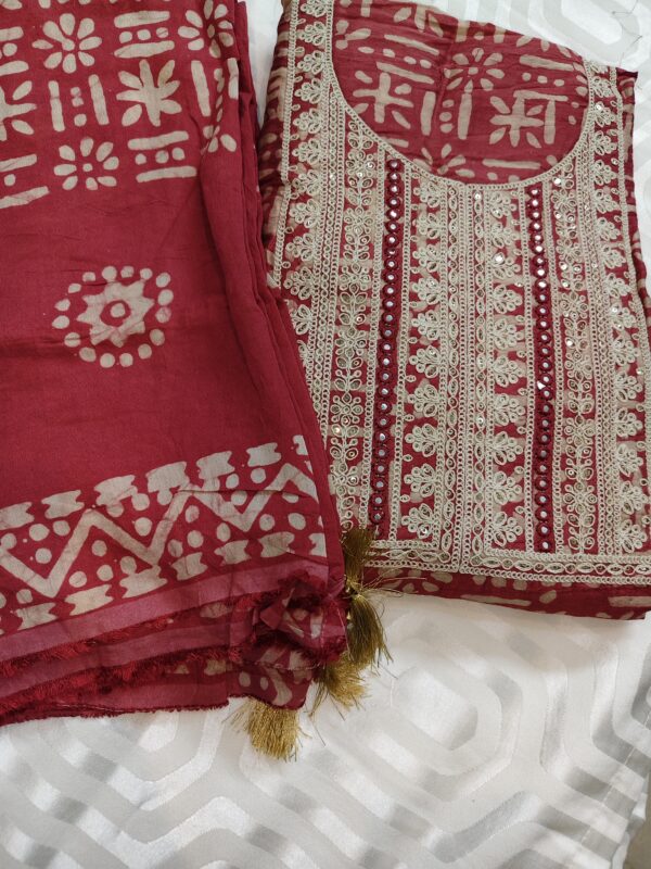Insiya Ethnics - Image 2